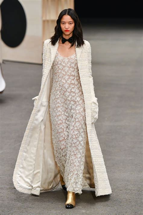 anna wintour chanel show matches|Chanel SS23 Haute Couture show is ready for the circus .